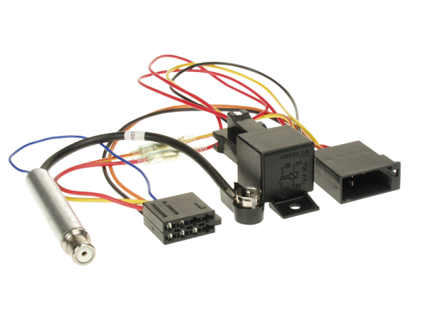 Audi / Seat / Skoda / VW ISO-Verlängerung mit ISO-Antennenadapter und Phantomeinspeisung