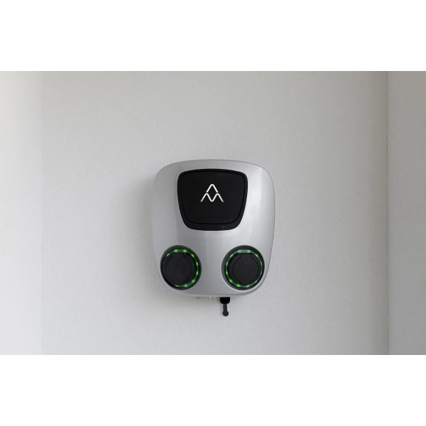 Aura - 2 x 22 kW 3P 32A 3 phasig, 2 x 22kW, 32A, IP66